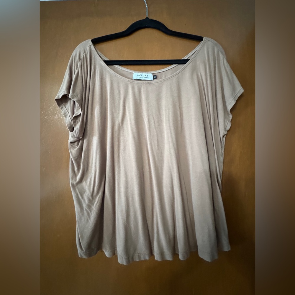 Ava Sky Women's Beige Short Sleeve Top